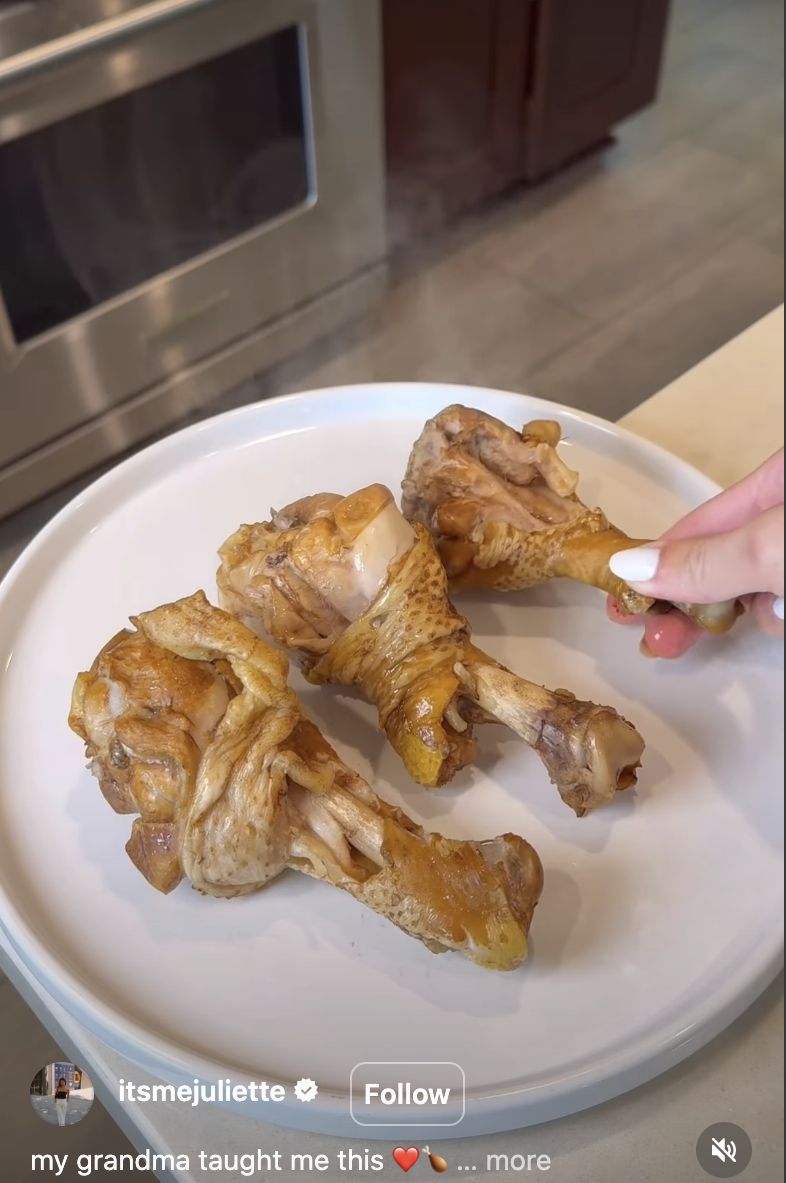 Ayam Direbus Cola? Resep Nyeleneh Ini Katanya Bikin Daging Super Empuk!