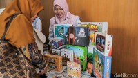 Momentum Hardiknas dimanfaatkan untuk menghadirkan ruang belajar terbuka bagi masyarakat. Pameran ini menjadi sarana edukasi sekaligus hiburan yang memperkuat semangat belajar sepanjang hayat.