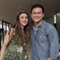 Potret Diana Pungky Bareng Bintang Jinny Oh Jinny, Bak Princess Bergaun Hijau