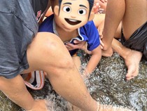 Lagi Asyik Main Air di Sungai, eh Kaki Bocah Malang Terjepit di Batu