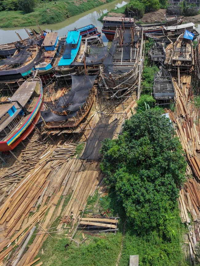 Galangan Kapal Kejar Target 50 Kapal Modern