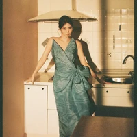 Pesona Han So Hee Bergaun Dior, Visual Aesthetic Bak Bintang Film Klasik