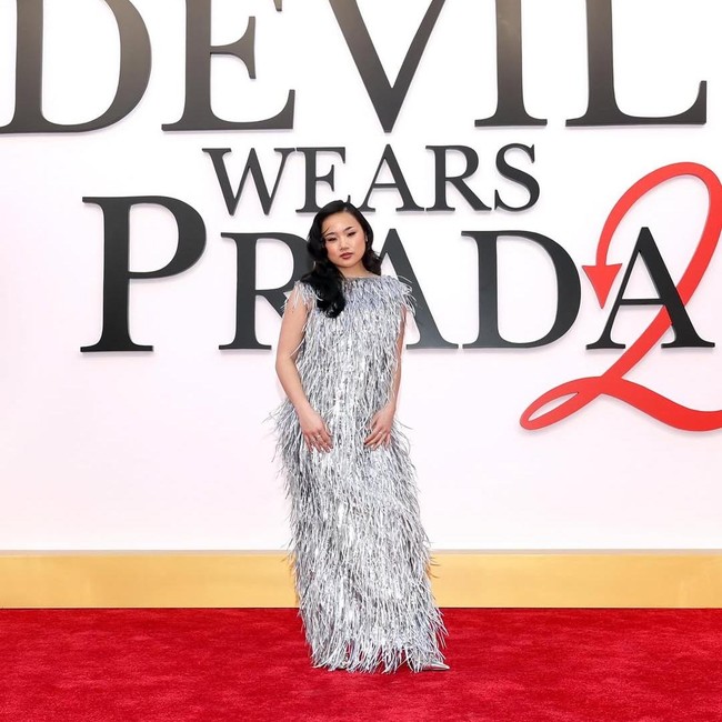 7 Potret Helen J. Shen, Aktris Muda Terseret Pro-kontra The Devil Wears Prada 2