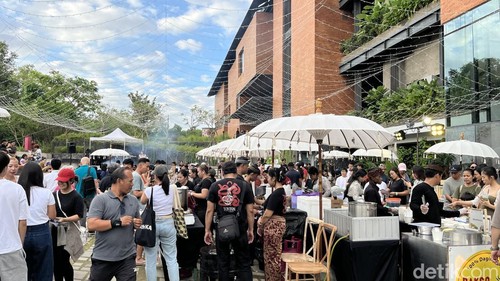 Suasana Island Bazar di UID Campus Kura Kura Bali, Sabtu (2/5/2026). Rizki Setyo