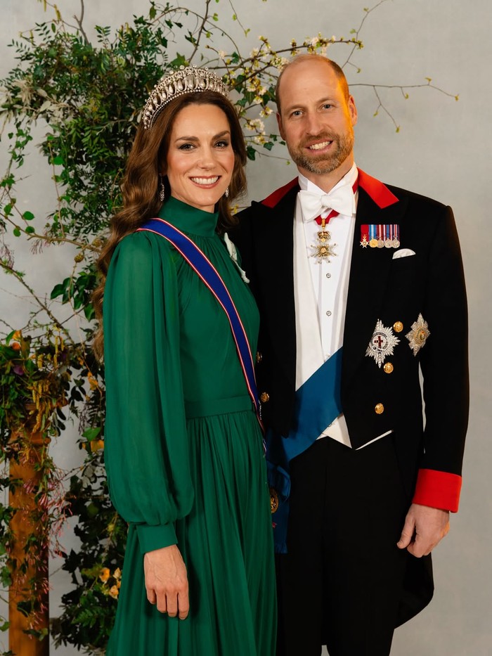 Pangeran William dan Kate Middleton bagikan kabar gembira tentang anggota keluarga baru yang menggemaskan. Siapakah dia?