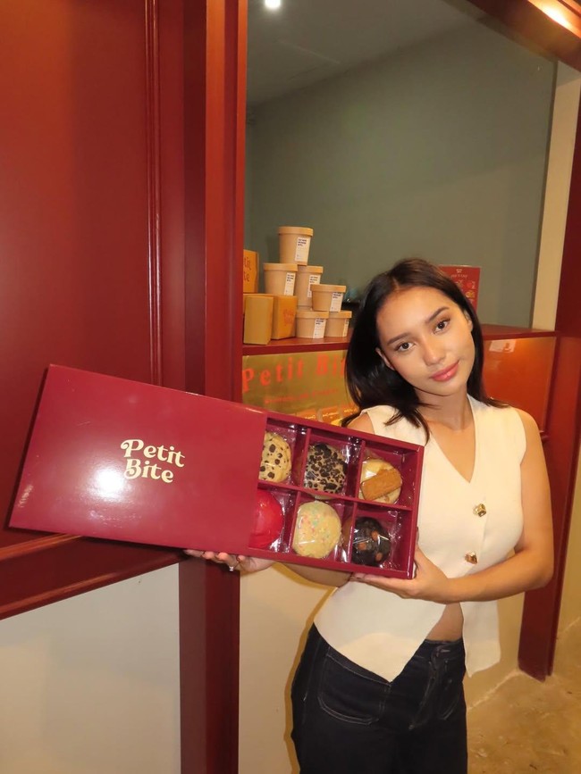 Kulineran Seru ala Minbite Pemilik Cookies Petit Bite yang Hits di TikTok