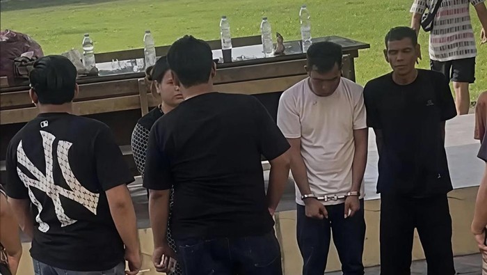 Para terduga pelaku perampokan dan pembunuhan di Pekanbaru, Riau saat tertangkap di Sumut (dok. istimewa)