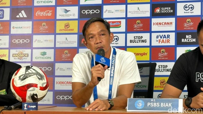Pelatih interim PSBS Biak, Kahudi Wahyu