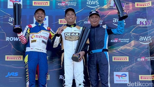 Tiga peraih podium pada Race 1 Subaru BRZ Super Series di Pertamina Mandalika International Circuit atau Sirkuit Mandalika, Lombok Tengah, NTB, Sabtu sore.