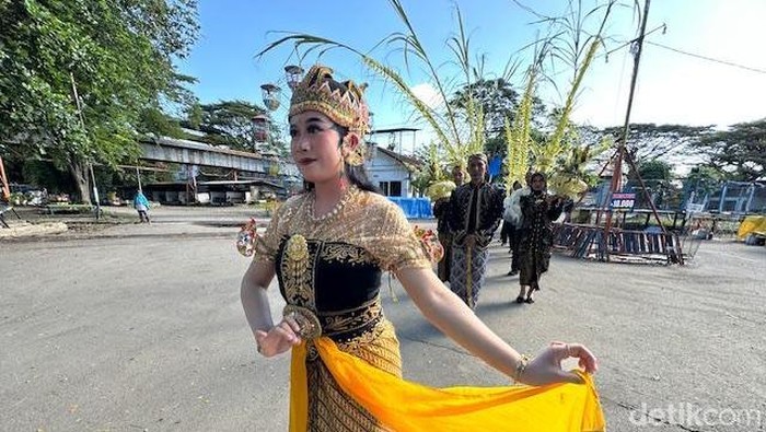 Ritual Manten Tebu di Kediri