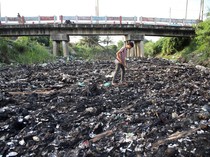 Sungai di Deli Serdang Penuh Sampah dan Limbah