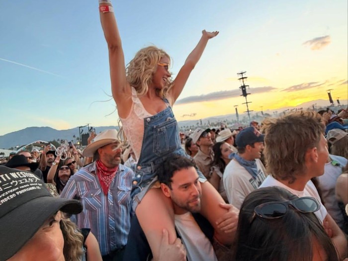 Sydney Sweeney dan Scooter Braun.