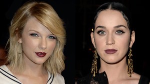 Taylor dan Katy telah berseteru selama bertahun-tahun, bahkan perselisihan mereka diduga menginspirasi lagu Taylor Bad Blood. Drama dimulai karena penari latar dan persaingan tur, berakhir setelah Katy Perry mengirimkan Taylor sebuah ranting zaitun sebelum dimulainya Tur Reputation-nya. Foto: Istimewa