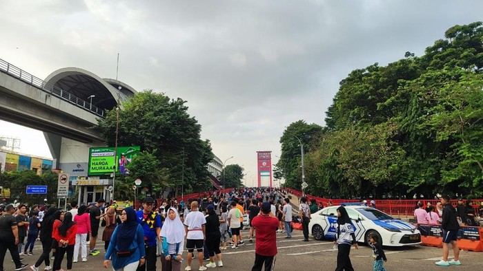Antusias warga Palembang saat pelaksanaan CFD.