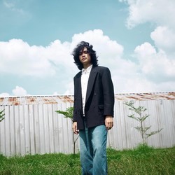 Pengabadian, Cinta dan Kehilangan dalam Album Camarosa