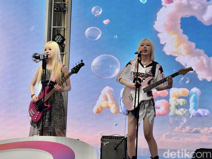 Duo K-Pop Band Angel Noise