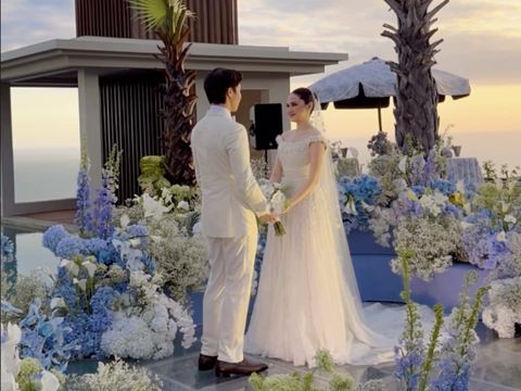 Resepsi El Rumi dan Syifa Hadju di Bali.
