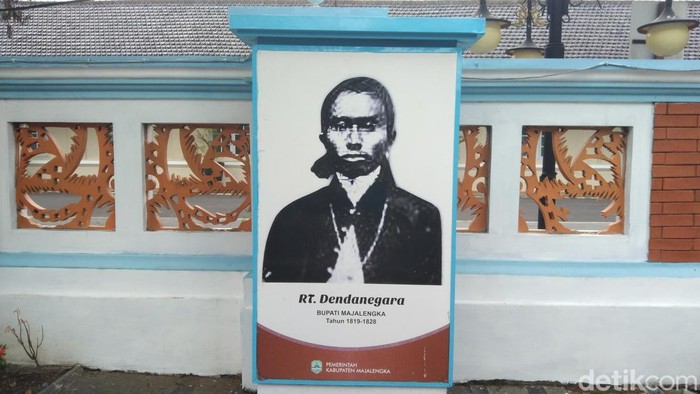 Foto RT Dendanegara yang disorot keluarga.