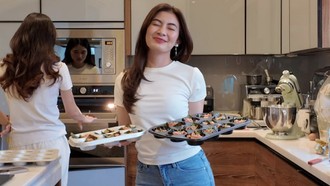Intip Momen Seru Inka Andestha Masak Sendiri hingga Jajan di Jepang