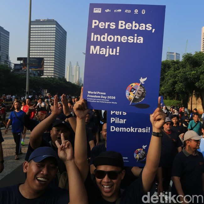 Jalan Sehat Warnai Hari Kebebasan Pers Sedunia di Jakarta