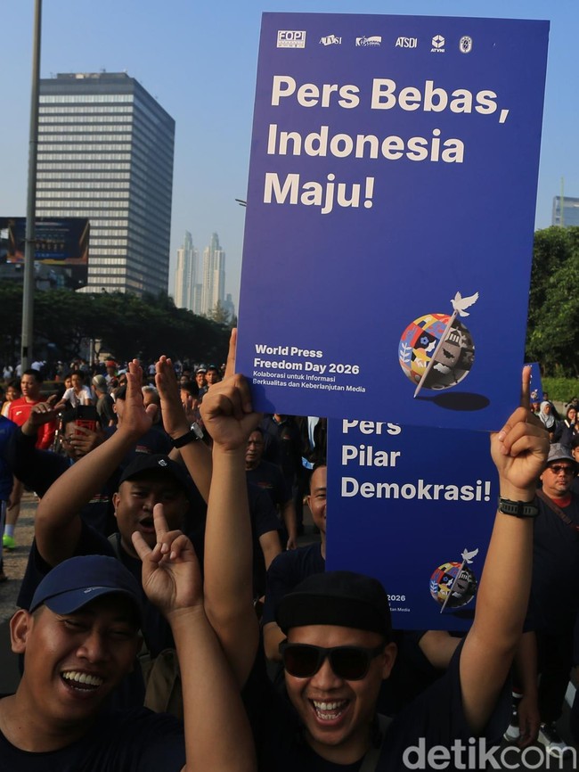 Jalan Sehat Warnai Hari Kebebasan Pers Sedunia di Jakarta
