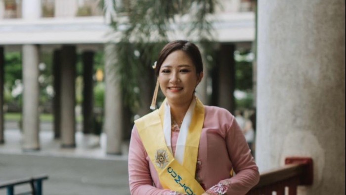 Jessy, wisudawan UGM