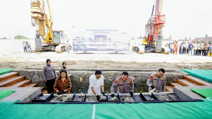 Kapolri groundbreaking gedung Mapolda DIY. (Dok ist)