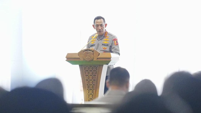 Kapolri Jenderal Listyo Sigit Prabowo saat peletakan batu pertama Mapolda DIY.