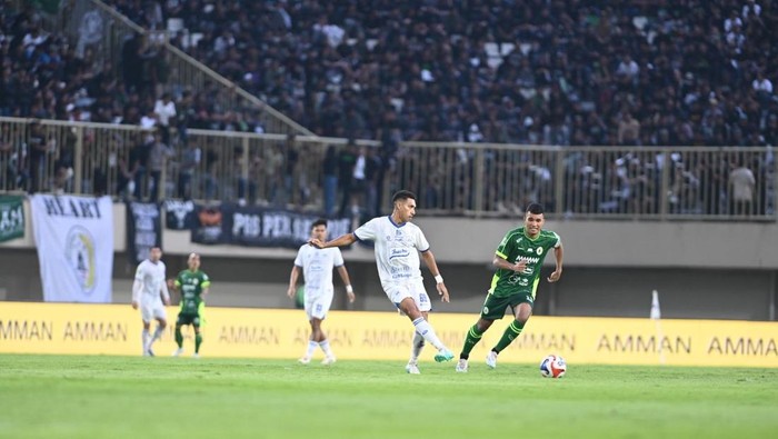 Laga pekan 27 antara PSS melawan PSIS di Stadion Maguwoharjo, Sleman, Minggu (3/5/2026).