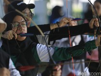 Melihat Keseruan Latihan Komunitas Panahan di Jakarta