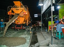 Ramai Aksi Warga Perbaiki Sendiri Jalanan, Padahal Sudah Bayar Pajak Kendaraan