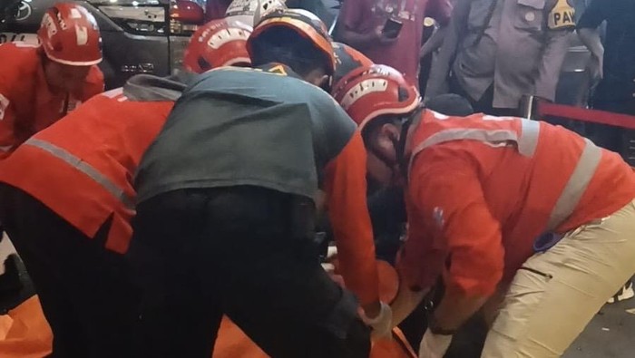 Pemuda diduga bunuh diri di Surabaya