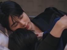 Momen Malam Pertama IU-Byeon Woo Seok di Perfect Crown
