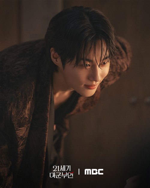 Drama Korea Perfect Crown.