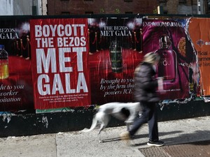 Video: Met Gala 2026 Tuai Protes Usai Disponsori Jeff Bezos