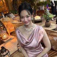 Penggemar dapat menantikan comeback Shin Min Ah dalam drama Korea Disney+ The Remarried Empress. Sang aktris akan menampilkan pesonanya sebagai Permaisuri Navier Ellie Trovi yang anggun dan elegan. Foto: dok. Instagram @illusomina