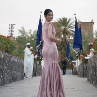 Acara yang digelar di Kasbah d’If Marrakesh ini turut dimeriahkan House Ambassador Louis Vuitton lainnya termasuk Ana de Armas dan Lea Seydoux. Foto: dok. Instagram @illusomina