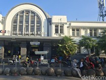 Ikon Bersejarah: Stasiun Jakarta Kota, Warisan Budaya KAI