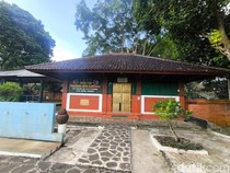 Menyusuri Makam Adipati Pertama Kuningan, Punya Darah Keturunan China