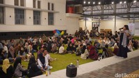 Melalui kegiatan ini, Komunitas Bermain Surabaya menghadirkan kembali esensi sederhana masa kecil, membuktikan bahwa di tengah arus digital, tawa dan kebersamaan tetap menemukan jalannya untuk hidup di ruang publik.      