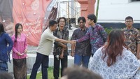 Di tengah keramaian, peserta yang sebelumnya tidak saling mengenal tampak berbaur, menunjukkan bagaimana ruang bermain mampu membangun kedekatan sosial secara alami.