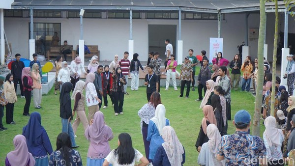 Hidupkan Permainan Tradisional di Pos Bloc Surabaya