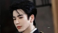 Popularitas Zhang Linghe Bikin Kaca Mall Pecah, Fans Terluka Diberi Kompensasi