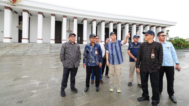 Direktur Utama BPJS Kesehatan, Prihati Pujowaskito, beserta jajaran melakukan kunjungan kerja ke sejumlah fasilitas kesehatan di wilayah Kalimantan Timur, termasuk Rumah Sakit Umum Pusat (RSUP) Ibu Kota Nusantara (IKN), pada Minggu (3/5/2026). (OIKN)