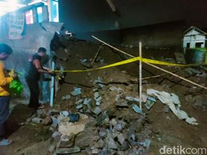 TPT Perumahan di Puncak Cianjur Longsor, Satu Orang Tewas