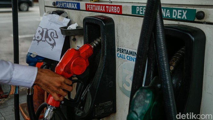 Harga bahan bakar minyak (BBM) non-subsidi milik Pertamina resmi mengalami kenaikan mulai hari ini, Senin (4/5/2026). Sejumlah produk mengalami penyesuaian harga cukup signifikan, terutama pada jenis BBM diesel dan beroktan tinggi.