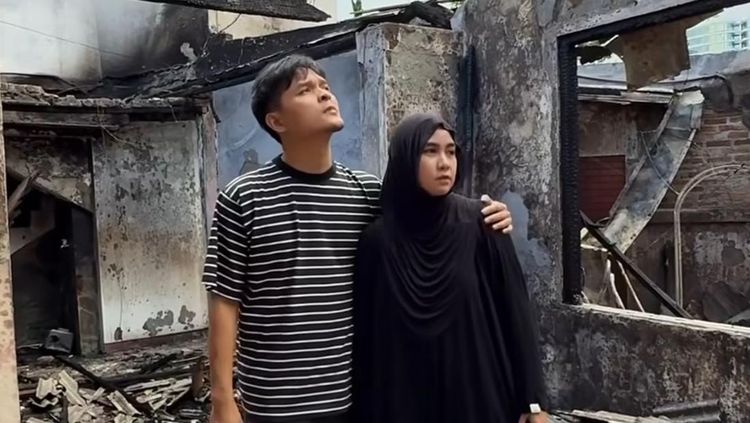 Dari Indonesia-Hollywood, 8 Artis Ini Pernah Alami Rumah Kebakaran