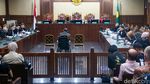 Infus Masih Menempel, Nadiem Jalani Sidang Kasus Chromebook
