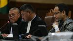 Infus Masih Menempel, Nadiem Jalani Sidang Kasus Chromebook