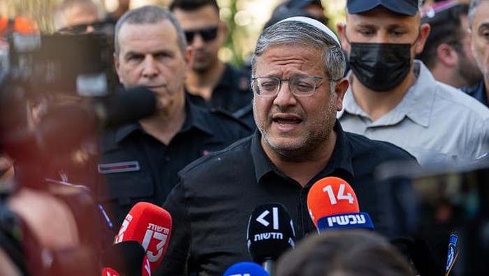 TEL AVIV, ISRAEL - MARCH 1: Israels Minister of National Security Itamar Ben-Gvir visits the site of yesterdays rocket strike on March 1, 2026 in Tel Aviv, Israel. Iran fired waves of missiles at Israel after the United States and Israel launched a